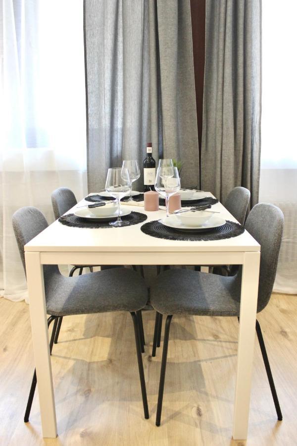רוטווייל Vier Sind Hier Apartments מראה חיצוני תמונה
